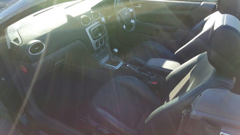 2007 Ford Focus 2.0 CC-3 2d image 6