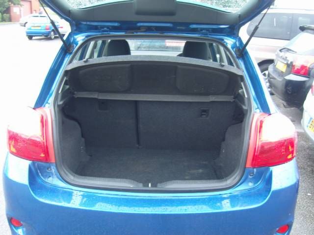 2010 TOYOTA AURIS 1.6 5dr image 9