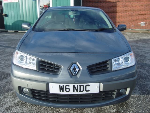 2006 RENAULT MEGANE 1.5 dCi 2dr image 2