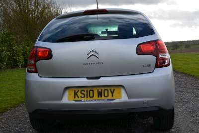 2010 CITROEN C3 1.4 VTR PLUS HDI 5d image 3