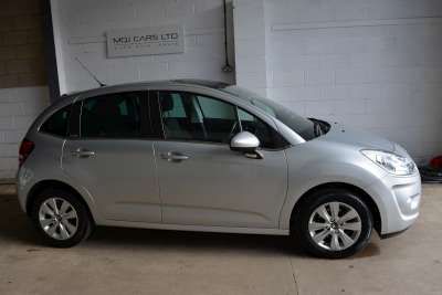 2010 CITROEN C3 1.4 VTR PLUS HDI 5d image 5