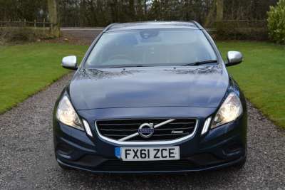 2012 VOLVO V60 2.0 D3 R-DESIGN 5d image 2