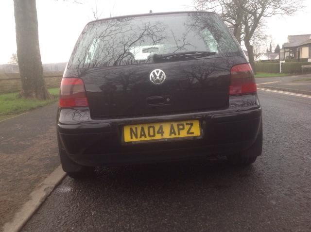 2004 VOLKSWAGEN GOLF 1.6 5d image 4