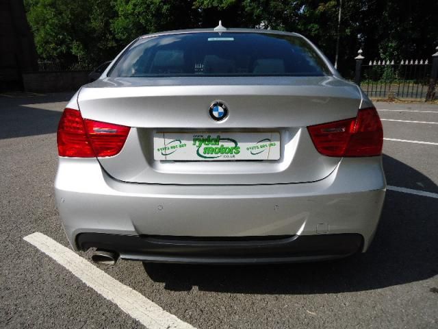 2010 BMW 2.0 318D M SPORT 4d image 3