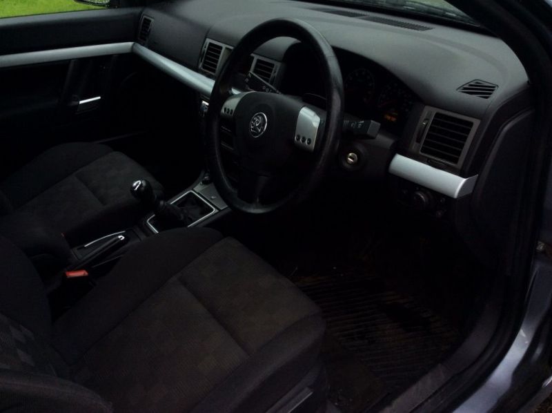 2005 Vauxhall Vectra 1.8 image 4