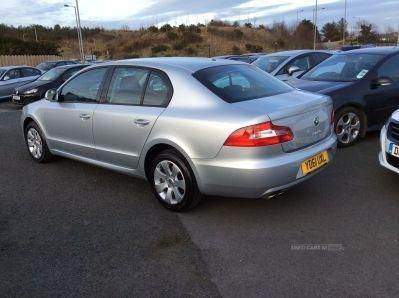 2011 Skoda Superb S TDI CR 140 image 4