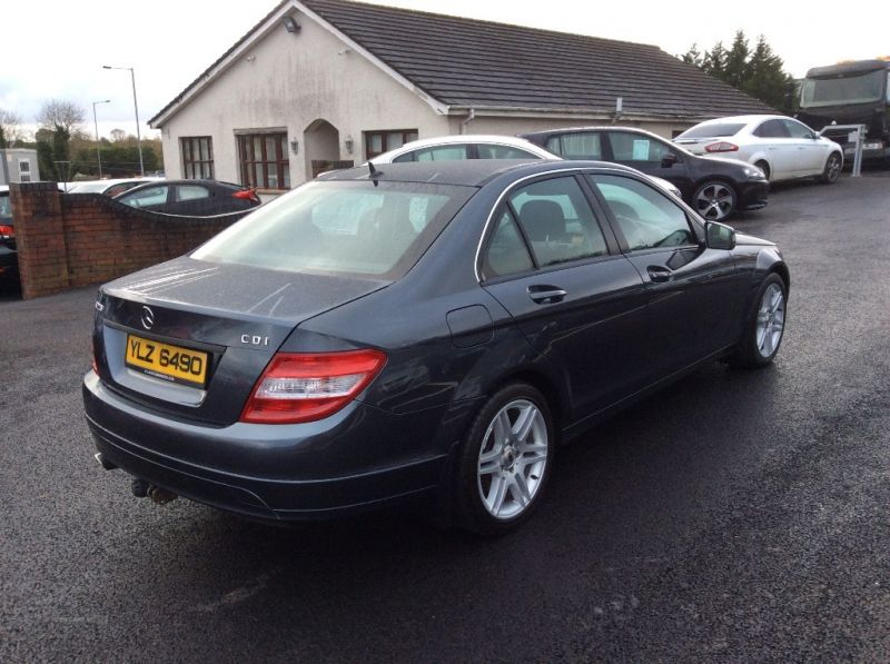 2009 Mercedes C-Class SE CDI A image 4