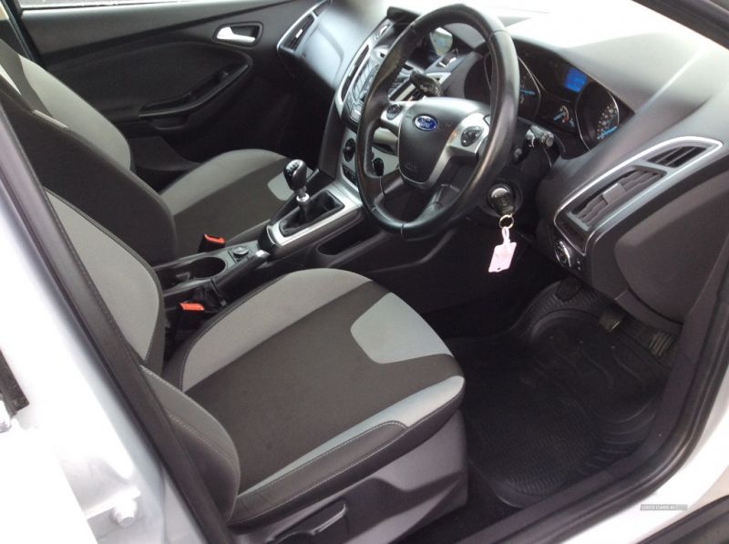 2013 Ford Focus ZETEC TDCI image 6