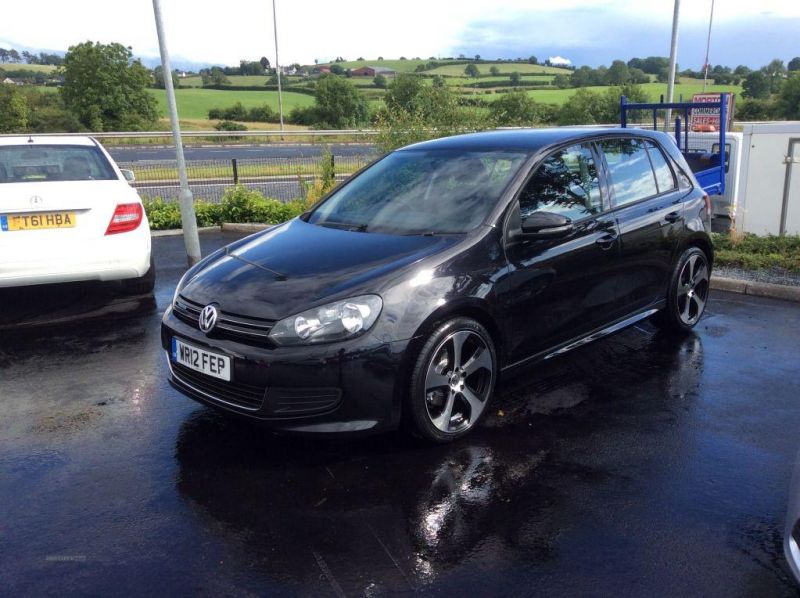 2012 Volkswagen Golf S TDI image 1