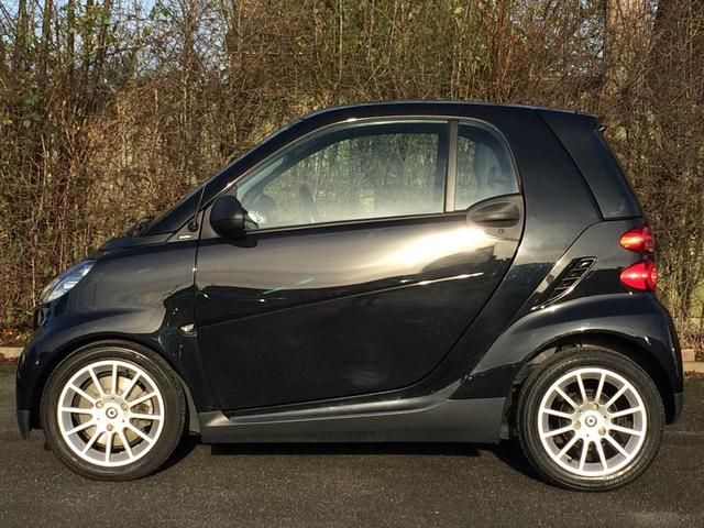 2009 SMART FORTWO 1.0 2dr image 2