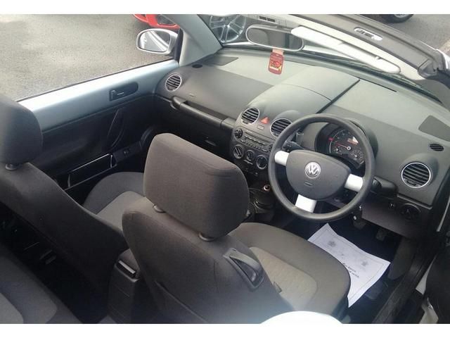 2005 VOLKSWAGEN BEETLE 1.6 2dr image 5