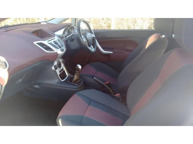 2010 FORD FIESTA 1.4 3dr image 5