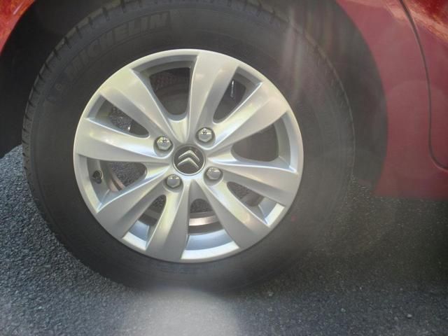 2011 CITROEN C3 1.4 5dr image 6