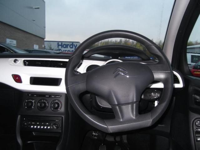 2012 CITROEN C3 1.4 5dr image 5