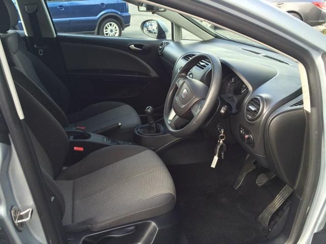 2011 SEAT LEON 1.6 5dr image 4