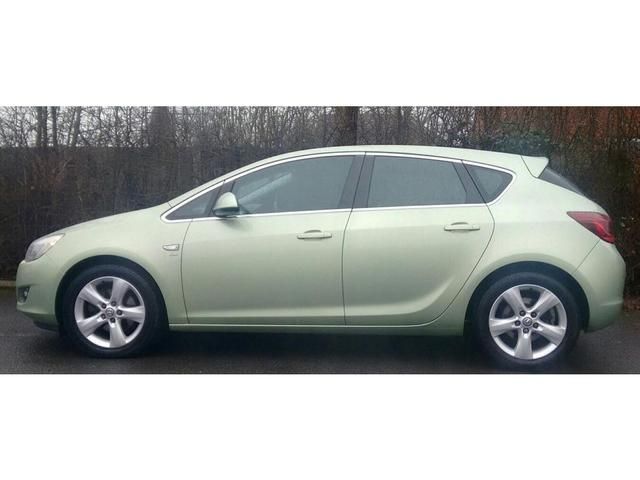2011 VAUXHALL ASTRA 1.7 5dr image 2