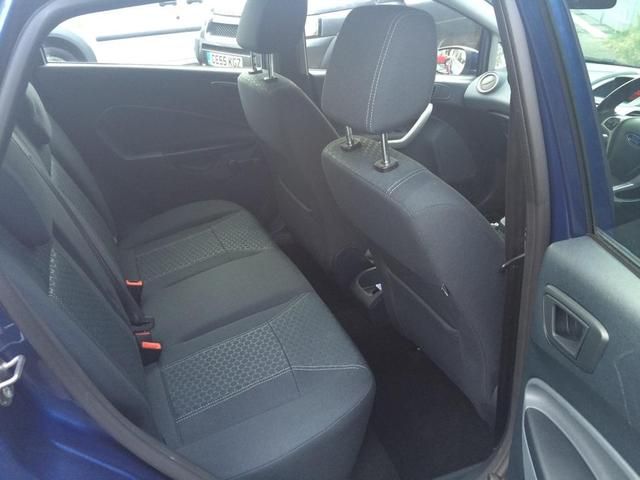 2010 FORD FIESTA 1.3 5dr image 5