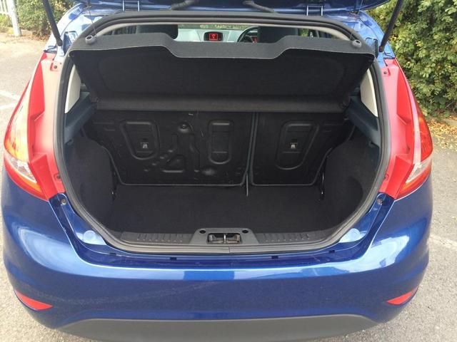 2010 FORD FIESTA 1.3 5dr image 6