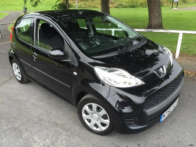 2011 PEUGEOT 107 1.0 URBAN 5d image 1