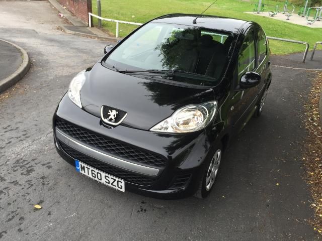 2011 PEUGEOT 107 1.0 URBAN 5d image 4