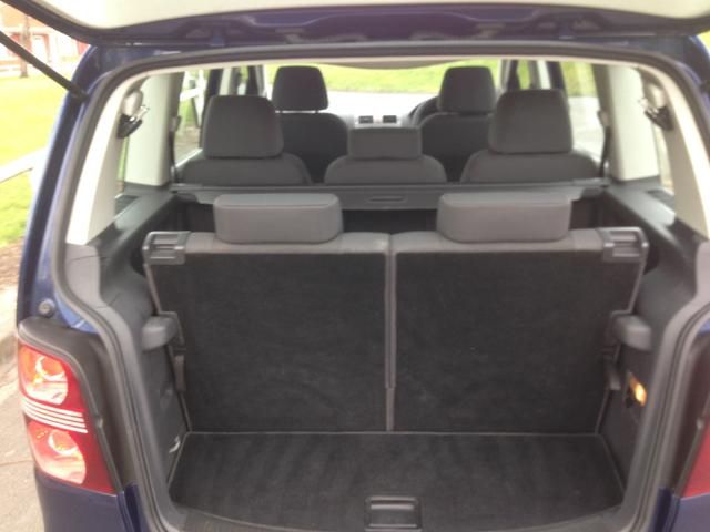 2007 VOLKSWAGEN TOURAN 1.9 S TDI 5d image 8