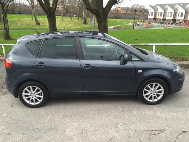 2010 SEAT ALTEA 2.0 SE TDI 5d image 2