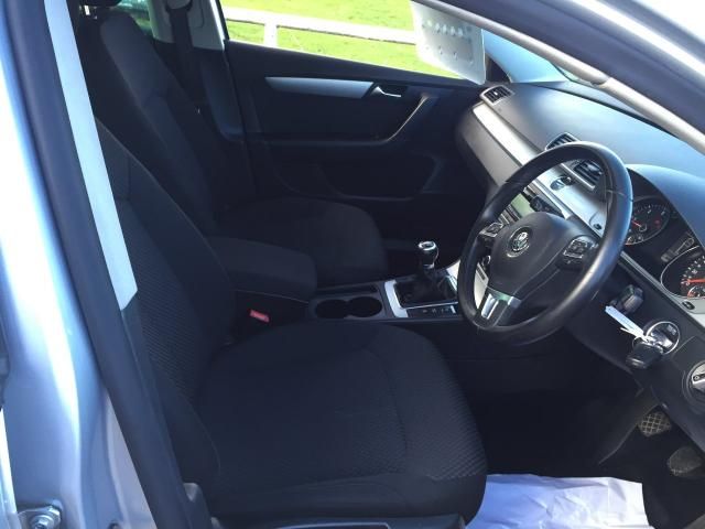 2012 VOLKSWAGEN PASSAT 2.0 S TDI 5d image 7