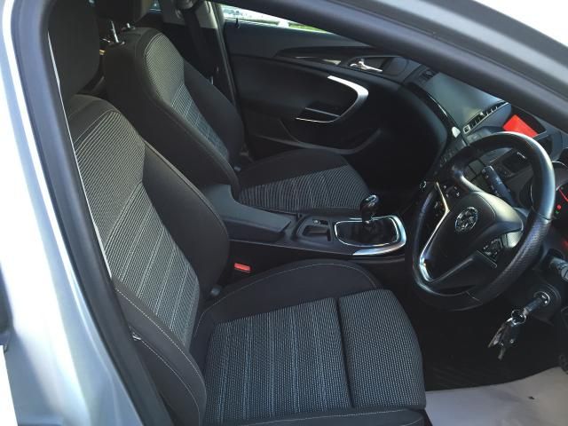 2012 VAUXHALL INSIGNIA 2.0 SRI CDTI 5d image 6