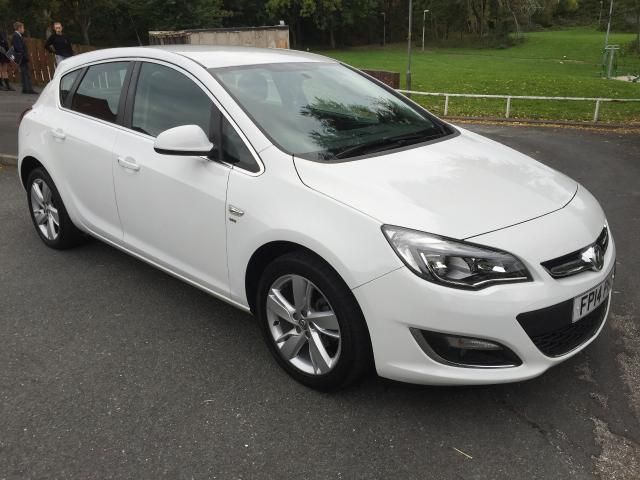 2014 VAUXHALL ASTRA 1.4 SRI 5d image 1