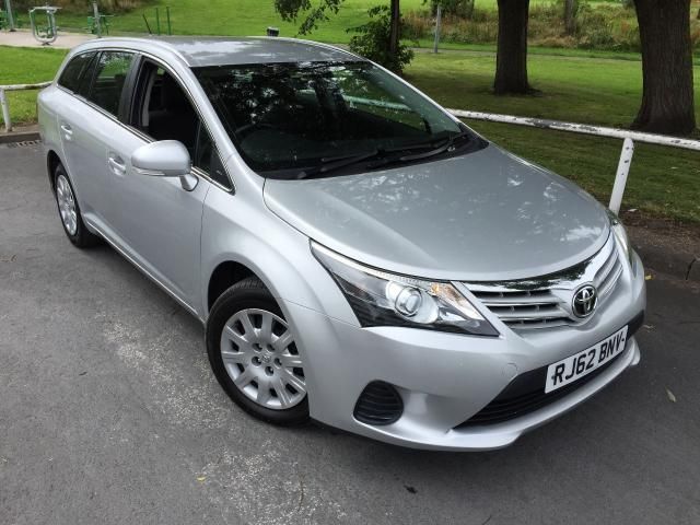 2012 TOYOTA AVENSIS 2.0 D-4D T2 5d image 1