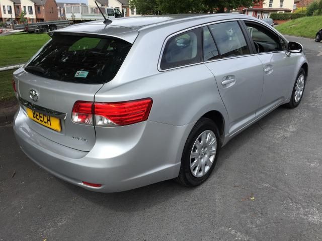 2012 TOYOTA AVENSIS 2.0 D-4D T2 5d image 3