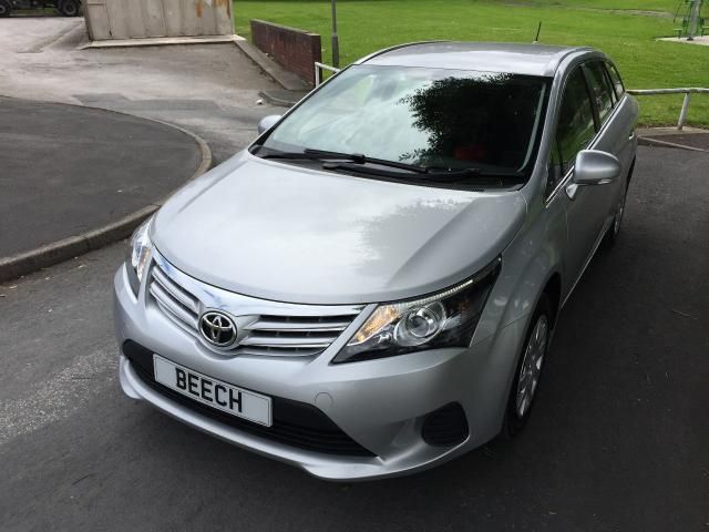 2012 TOYOTA AVENSIS 2.0 D-4D T2 5d image 4