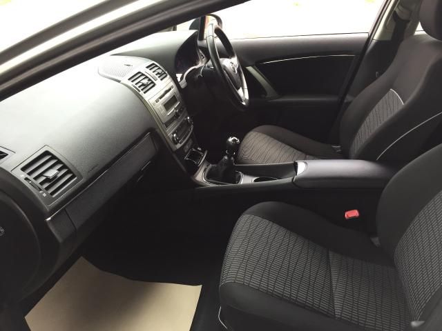 2012 TOYOTA AVENSIS 2.0 D-4D T2 5d image 5