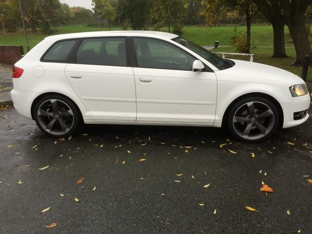 2011 AUDI A3 1.6 TDI SPORT 5d image 3