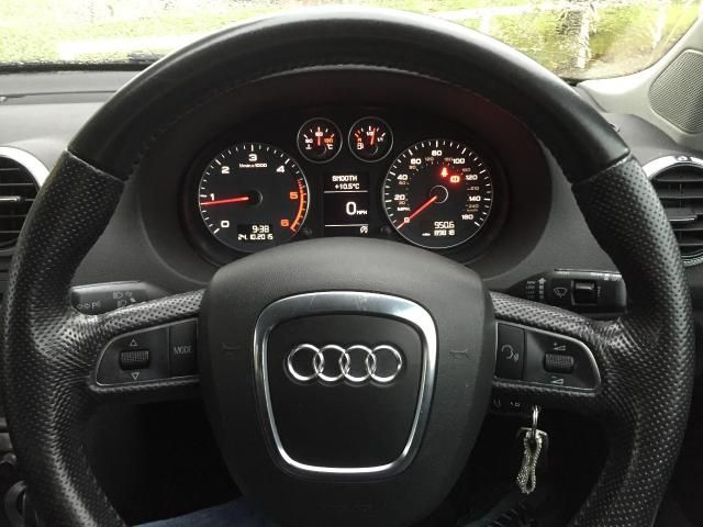 2011 AUDI A3 1.6 TDI SPORT 5d image 5