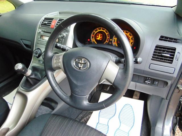 2007 TOYOTA AURIS 1.6 TR VVT-I 5d image 8