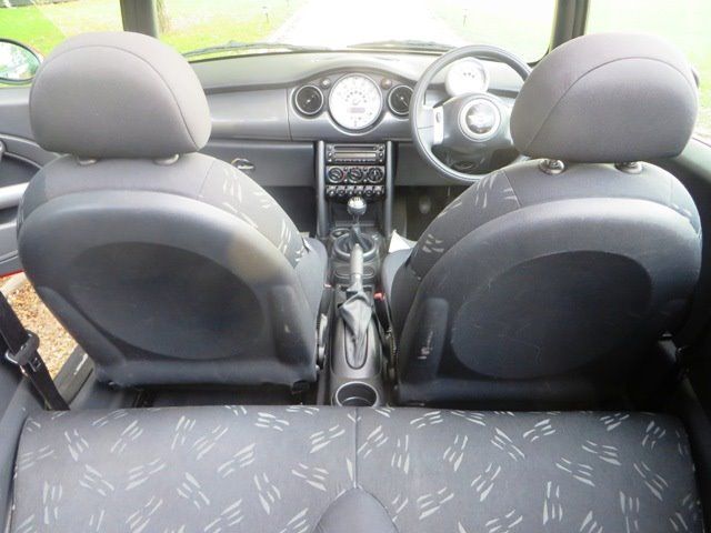 2005 MINI CONVERTIBLE 1.6 ONE 2d image 6