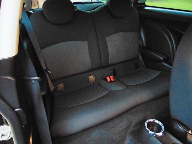 2010 MINI HATCH 1.4 ONE 3d image 6