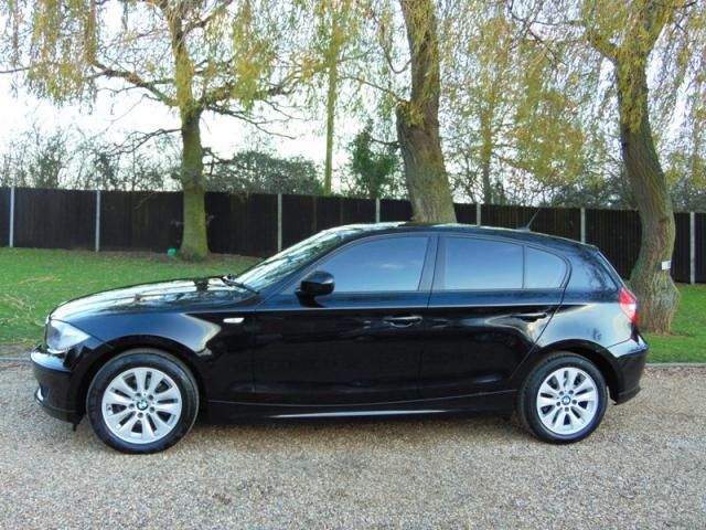 2011 BMW 1 SERIES 2.0 116D ES 5d image 3