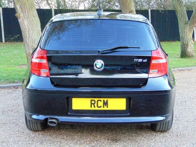 2011 BMW 1 SERIES 2.0 116D ES 5d image 4