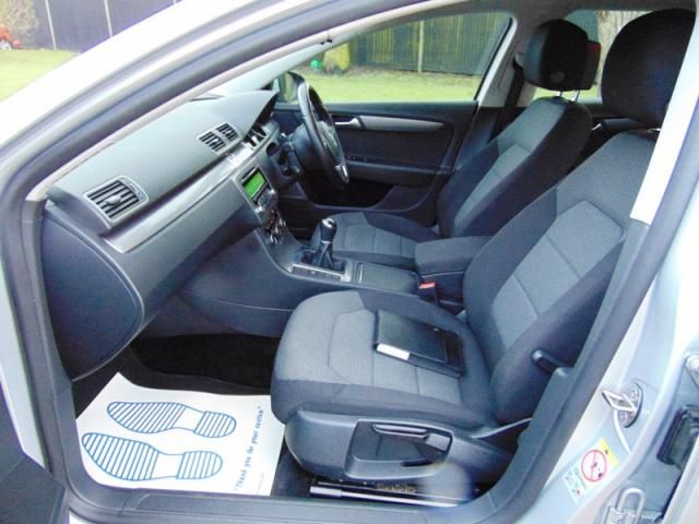 2012 VOLKSWAGEN PASSAT 2.0 SE TDI 5d image 5