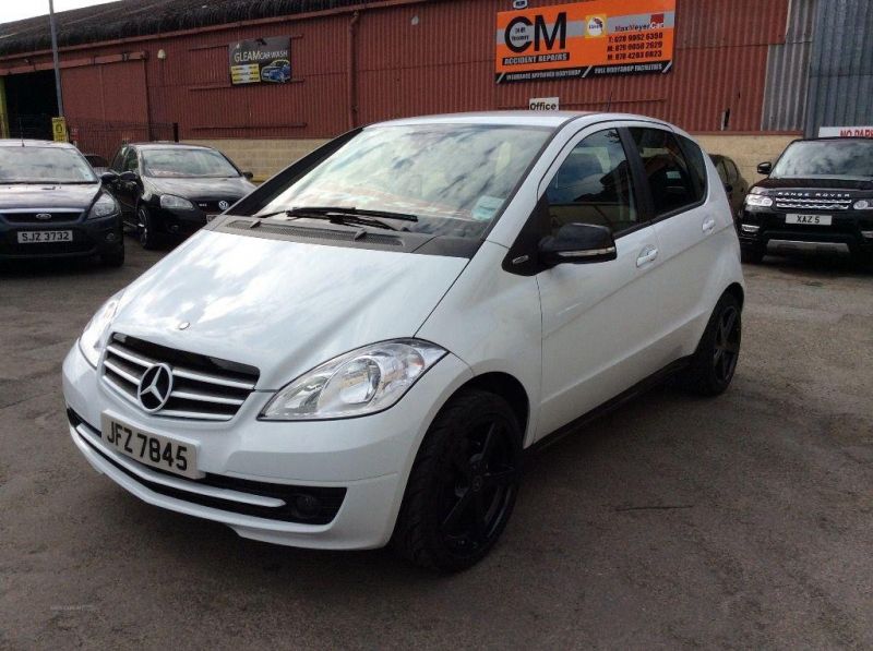 2012 Mercedes A-Class BLUEEFF-Y CLASSIC SE image 1