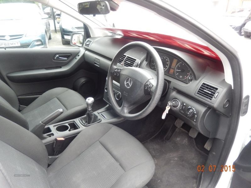 2012 Mercedes A-Class BLUEEFF-Y CLASSIC SE image 6