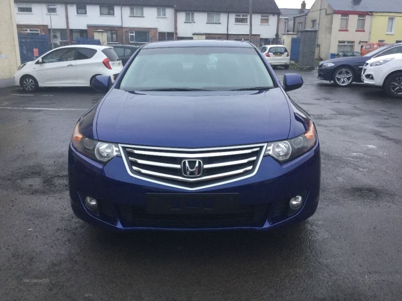 2010 Honda Accord EX I-DTEC image 2