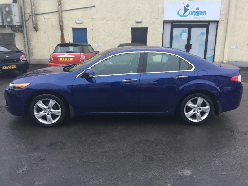 2010 Honda Accord EX I-DTEC image 4