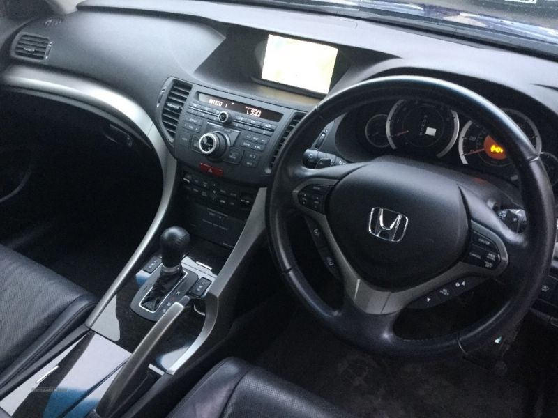 2010 Honda Accord EX I-DTEC image 8