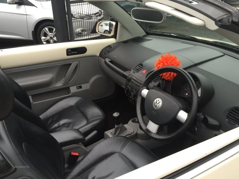 2005 Volkswagen Beetle CABRIOLET TDI image 8