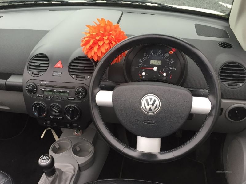 2005 Volkswagen Beetle CABRIOLET TDI image 9
