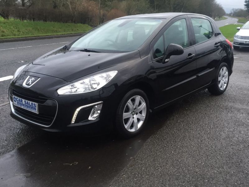 2013 Peugeot 308 HDI image 1