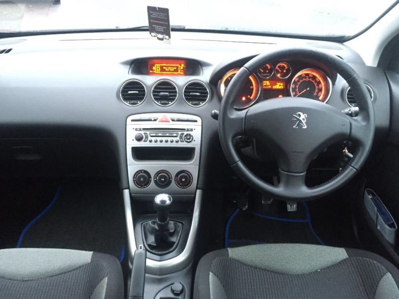 2013 Peugeot 308 HDI image 6